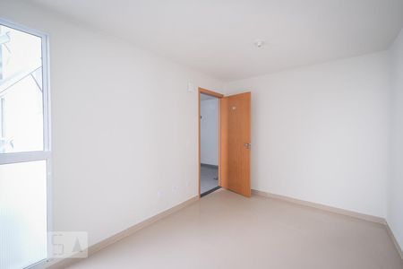 Sala de apartamento para alugar com 2 quartos, 42m² em Pinheirinho, Curitiba