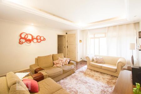 Sala 1 de casa para alugar com 6 quartos, 300m² em Parque Maria Helena, São Paulo