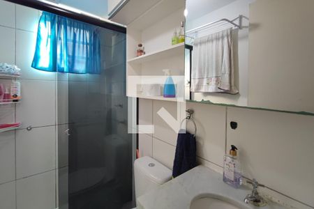 Banheiro  de apartamento à venda com 2 quartos, 49m² em Vila Carminha, Campinas