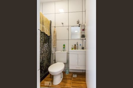 Banheiro de kitnet/studio à venda com 1 quarto, 190m² em Penha, Rio de Janeiro
