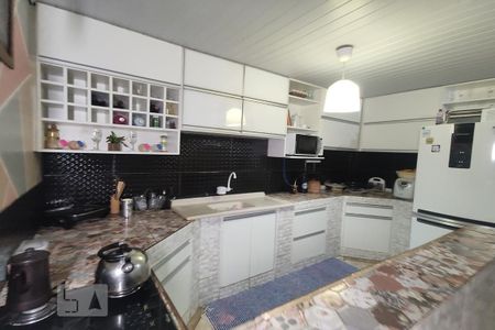 Cozinha de casa à venda com 5 quartos, 200m² em Feitoria, São Leopoldo