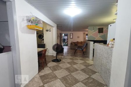 Sala de casa à venda com 5 quartos, 200m² em Feitoria, São Leopoldo