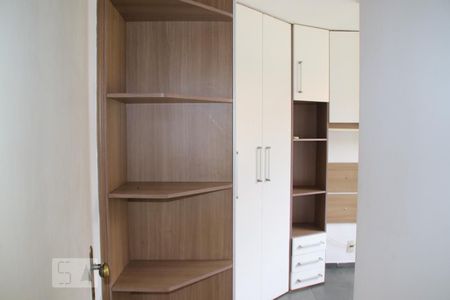 Quarto 1 de apartamento para alugar com 2 quartos, 50m² em Taquara, Rio de Janeiro