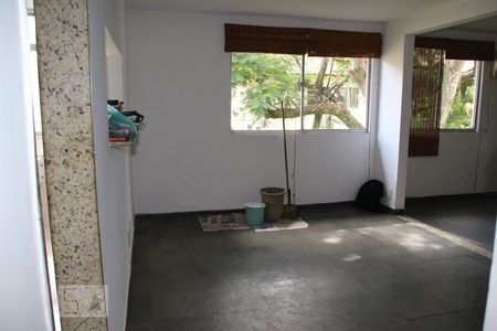 Apartamento à venda com 50m², 2 quartos e 2 vagasSala