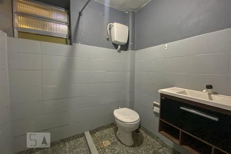 Banheiro de casa para alugar com 1 quarto, 72m² em Braz de Pina, Rio de Janeiro