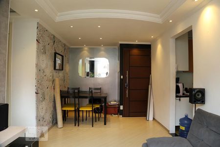 Sala  de apartamento para alugar com 2 quartos, 58m² em Jardim Umuarama, São Paulo