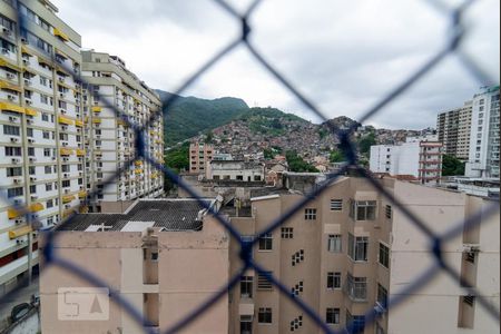 Vista do Quarto 1 de apartamento para alugar com 2 quartos, 70m² em Rio Comprido, Rio de Janeiro