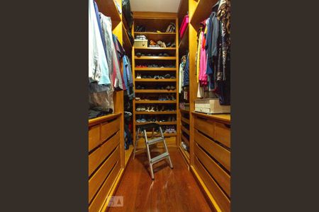 Closet da Suíte 1 de casa à venda com 4 quartos, 339m² em Adalgisa, Osasco