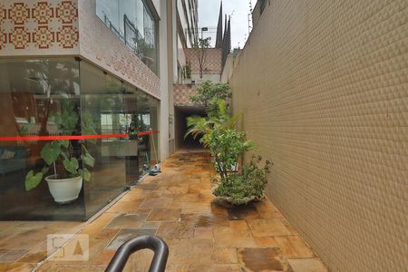 Entrada de apartamento para alugar com 2 quartos, 80m² em Pinheiros, São Paulo