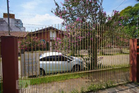 Quarto Suíte 1 -Vista  de casa à venda com 6 quartos, 375m² em Jardim Lindóia, Porto Alegre