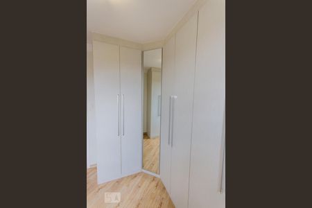 Armário de apartamento para alugar com 3 quartos, 64m² em Jardim Utinga, Santo André