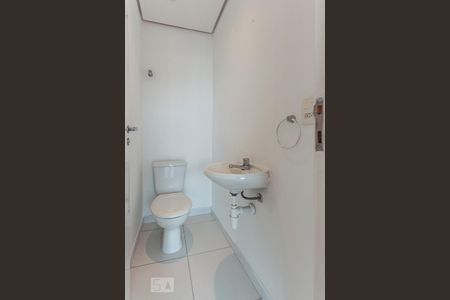 Lavabo de apartamento para alugar com 2 quartos, 86m² em Lar São Paulo, São Paulo