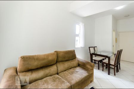 Sala de apartamento para alugar com 2 quartos, 70m² em Gonzaga, Santos