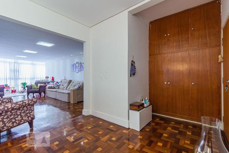Apartamento à venda com 230m², 4 quartos e 1 vaga Apartamento à venda com 230m², 4 quartos e 1 vagaSala de Jantar