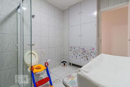 Apartamento à venda com 230m², 4 quartos e 1 vaga Apartamento à venda com 230m², 4 quartos e 1 vagaBanheiro