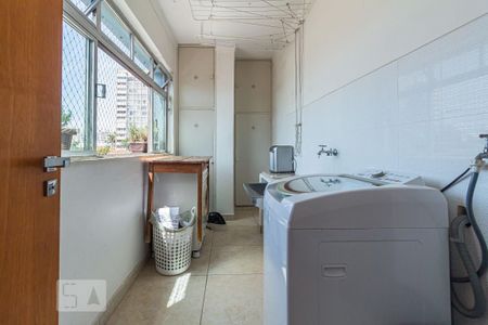 Apartamento à venda com 230m², 4 quartos e 1 vaga Apartamento à venda com 230m², 4 quartos e 1 vagaÁrea de Serviço