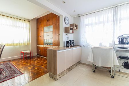 Apartamento à venda com 230m², 4 quartos e 1 vaga Apartamento à venda com 230m², 4 quartos e 1 vagaCozinha