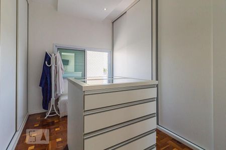 Apartamento à venda com 230m², 4 quartos e 1 vaga Apartamento à venda com 230m², 4 quartos e 1 vagaCloset