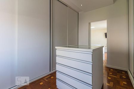 Apartamento à venda com 230m², 4 quartos e 1 vaga Apartamento à venda com 230m², 4 quartos e 1 vagaCloset