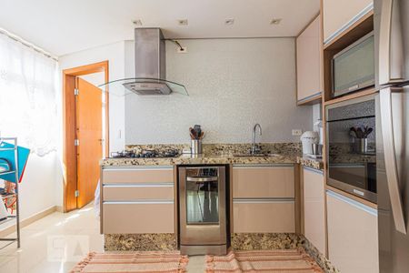 Apartamento à venda com 230m², 4 quartos e 1 vaga Apartamento à venda com 230m², 4 quartos e 1 vagaCozinha