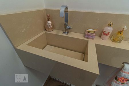 Apartamento à venda com 230m², 4 quartos e 1 vaga Apartamento à venda com 230m², 4 quartos e 1 vagaLavabo