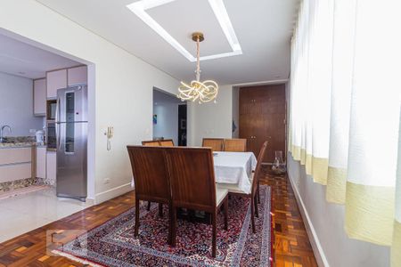 Apartamento à venda com 230m², 4 quartos e 1 vaga Apartamento à venda com 230m², 4 quartos e 1 vagaSala de Jantar