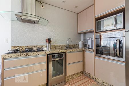 Apartamento à venda com 230m², 4 quartos e 1 vaga Apartamento à venda com 230m², 4 quartos e 1 vagaCozinha
