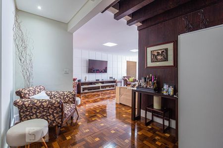 Apartamento à venda com 230m², 4 quartos e 1 vaga Apartamento à venda com 230m², 4 quartos e 1 vagaEntrada Social