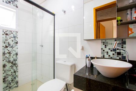 Banheiro de apartamento à venda com 2 quartos, 74m² em Campestre, Santo André