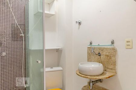 Banheiro de kitnet/studio à venda com 1 quarto, 27m² em Vila Buarque, São Paulo