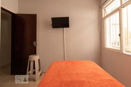 Quarto 1 de apartamento para alugar com 3 quartos, 130m² em Sagrada Família, Belo Horizonte