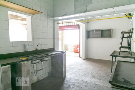 Casa à venda com 380m², 3 quartos e 2 vagas Casa à venda com 380m², 3 quartos e 2 vagasGalpão