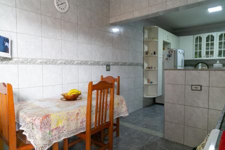 Casa à venda com 380m², 3 quartos e 2 vagas Casa à venda com 380m², 3 quartos e 2 vagasCozinha