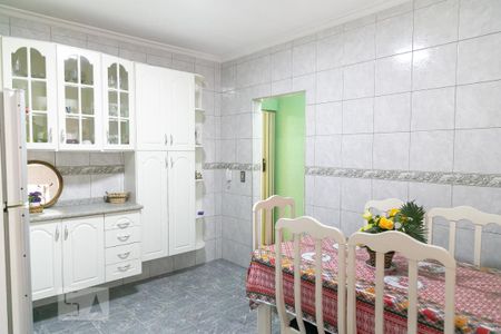 Casa à venda com 380m², 3 quartos e 2 vagas Casa à venda com 380m², 3 quartos e 2 vagasCozinha