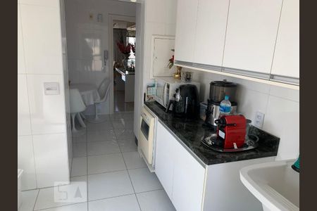 Cozinha de apartamento à venda com 3 quartos, 110m² em Vila Monumento, São Paulo