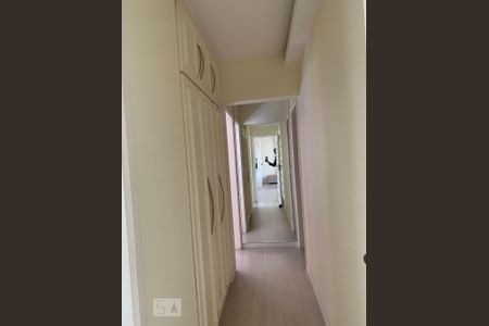 Corredor de apartamento à venda com 3 quartos, 110m² em Vila Monumento, São Paulo