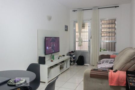 Sala de apartamento para alugar com 2 quartos, 75m² em Caiçara, Praia Grande