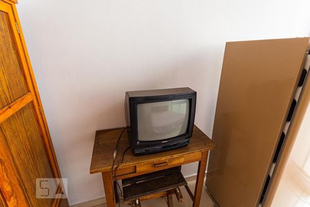 Televisão da Sala/Quarto/Cozinha de apartamento para alugar com 1 quarto, 25m² em Santo Agostinho, Belo Horizonte