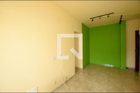 Sala de apartamento para alugar com 2 quartos, 52m² em Vila Valqueire, Rio de Janeiro