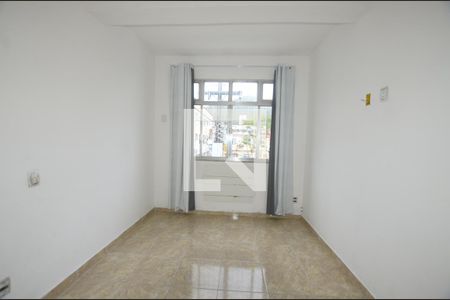 Quarto 1 de apartamento para alugar com 2 quartos, 52m² em Vila Valqueire, Rio de Janeiro