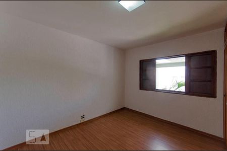 Quarto 1 de casa para alugar com 2 quartos, 70m² em Vila Domitila, São Paulo