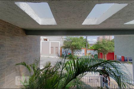 Vista Quarto 1 de casa para alugar com 2 quartos, 70m² em Vila Domitila, São Paulo