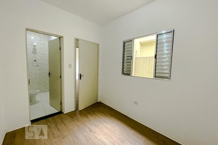 Suite de casa de condomínio para alugar com 2 quartos, 120m² em Chácara Seis de Outubro, São Paulo