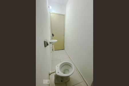 Lavabo de casa de condomínio para alugar com 2 quartos, 120m² em Chácara Seis de Outubro, São Paulo