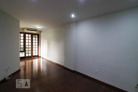 Apartamento à venda com 83m², 2 quartos e 1 vagaSala