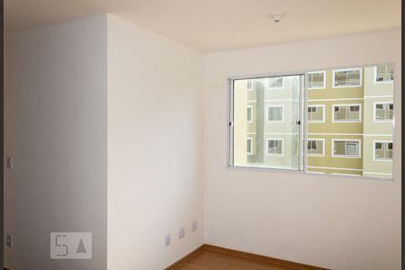 Sala de apartamento para alugar com 2 quartos, 46m² em Campo Grande, Rio de Janeiro