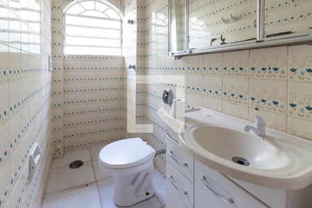 Banheiro  de casa para alugar com 2 quartos, 164m² em Jardim Trussardi, São Paulo