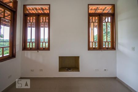 Sala de Estar de casa de condomínio à venda com 4 quartos, 350m² em Colinas do Ermitage (sousas), Campinas