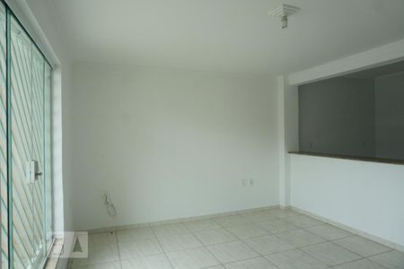Sala de casa à venda com 2 quartos, 65m² em Vila Nhocuné, São Paulo