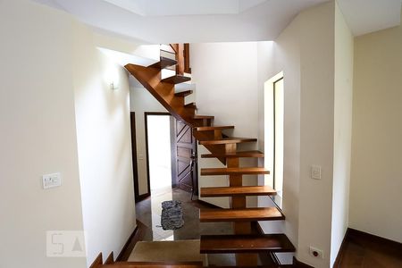 Escada de casa de condomínio à venda com 4 quartos, 250m² em Morumbi, São Paulo